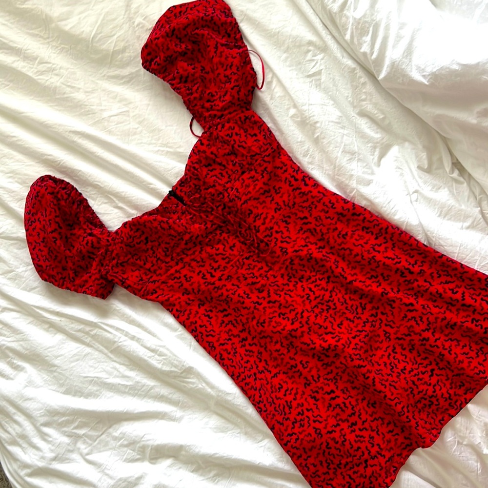 NWT Realisation Par Red Squiggle Mini Dress. Fully lined. Excellent condition.